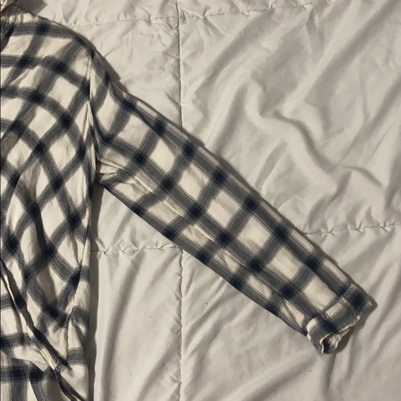 Hollister Flannel Cross Wrapped Blouse Sz M - Picture 6 of 10